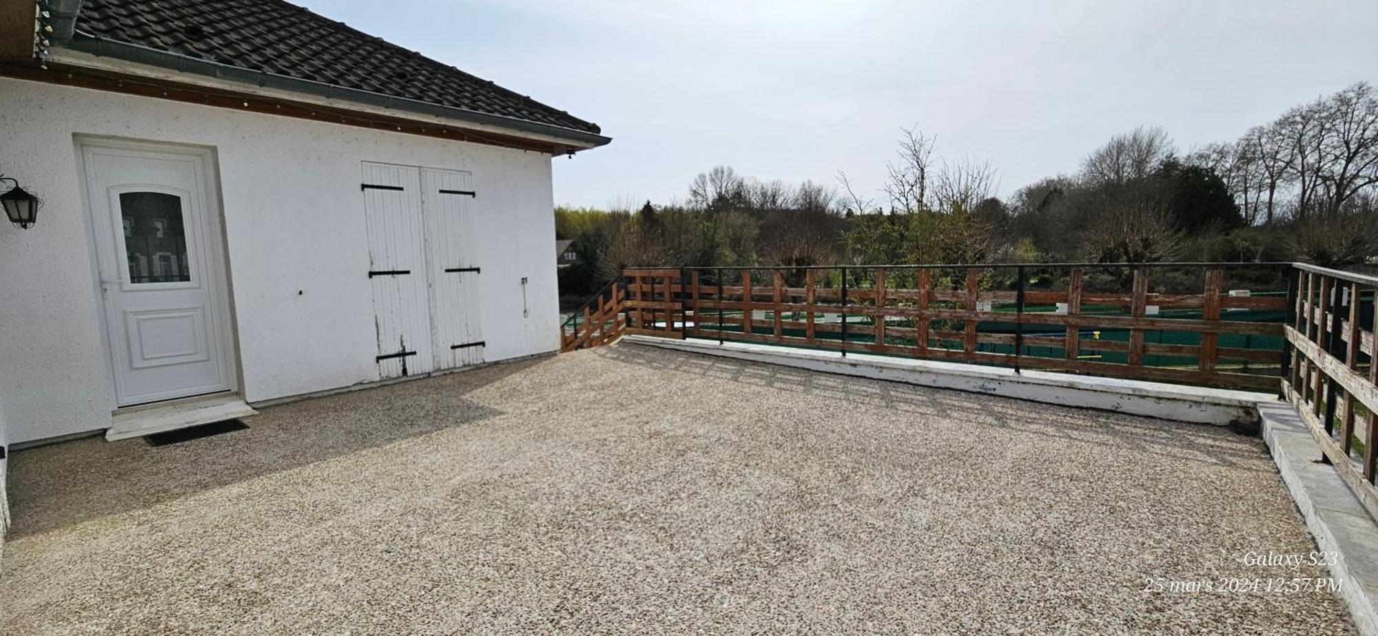 Pavillon Avec Jardin Clos Au Bord De L'Yonne Coulanges-sur-Yonne Exterior foto